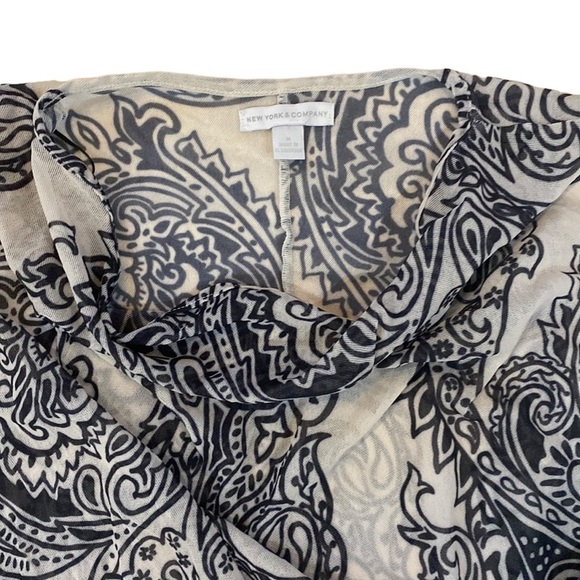 New York & Company Dolman Style Peplum Blouse Size Medium Color white and Black - Picture 3 of 8